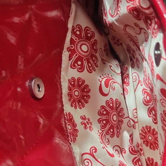 Grace Adele Red Quilted Shoulder Bag w/ Chain Strap - Picture 7 of 10